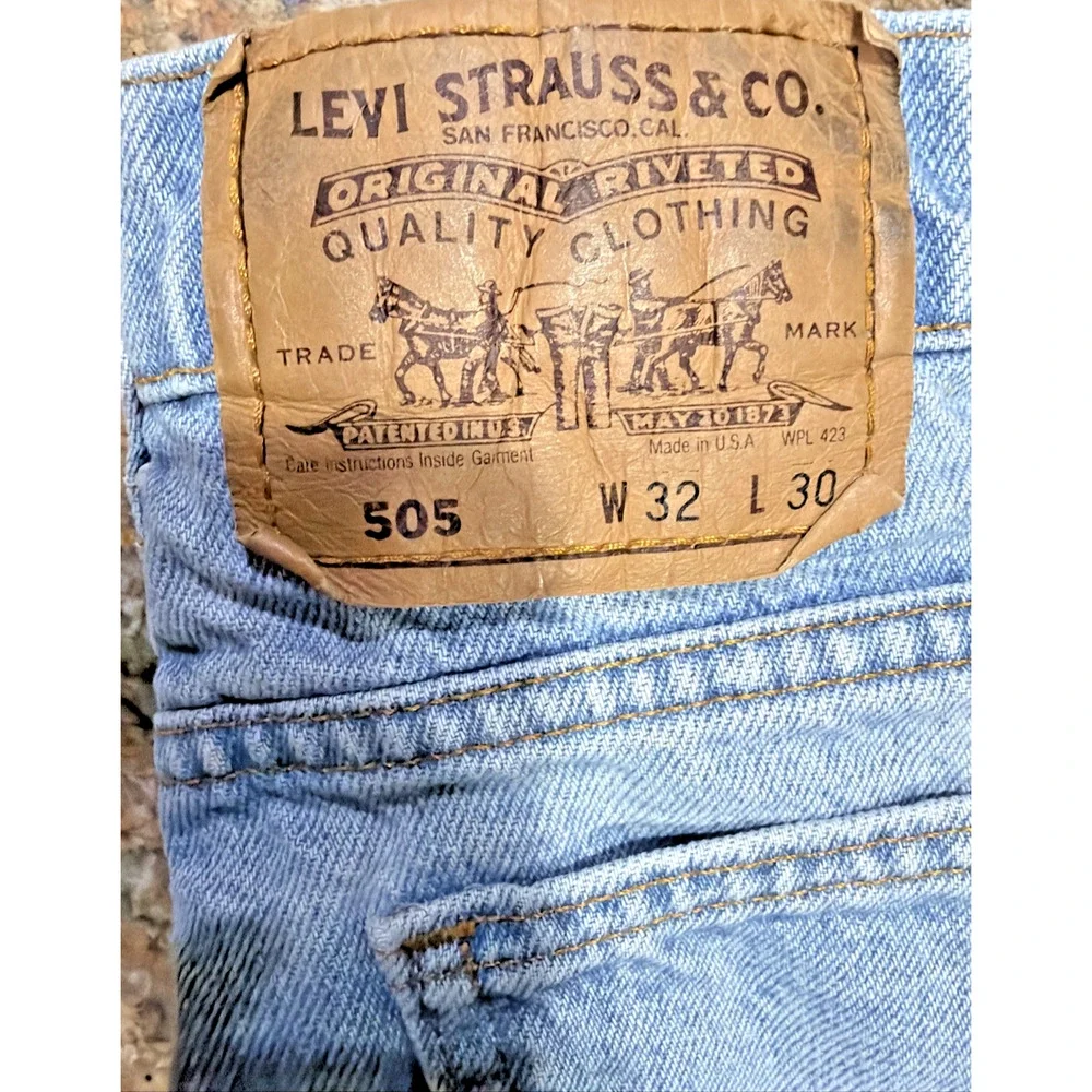 Vintage Levi’s 505 Custom Face Art Jeans W32